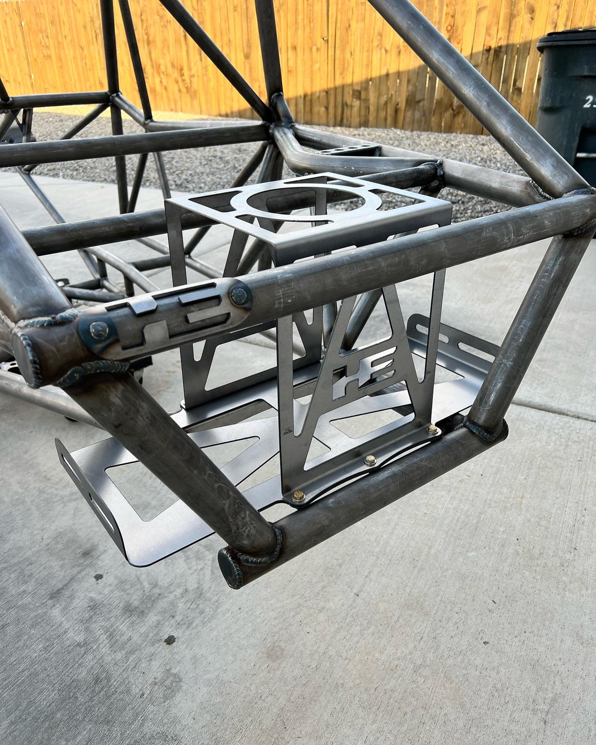 Trail Chassis Fuel cell, Cage, and Mount Hulse Engineering